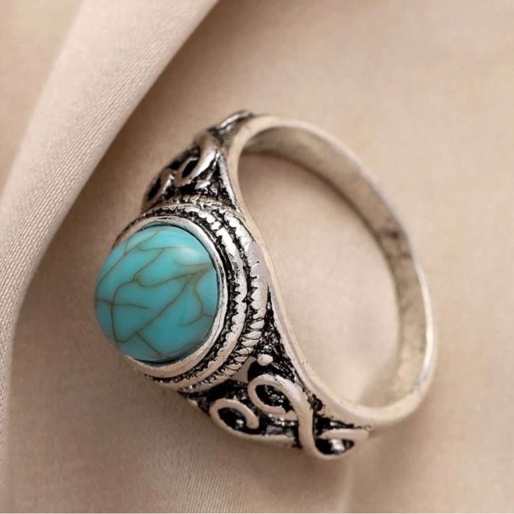 Faux Turquoise Antiqued Silver Ring - Picture 3 of 6